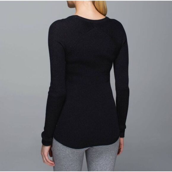 Lululemon Cabin Yogi Long Sleeve Tunic Sweater Sz 2 Black Knit Thumbholes Capsul - Picture 9 of 9